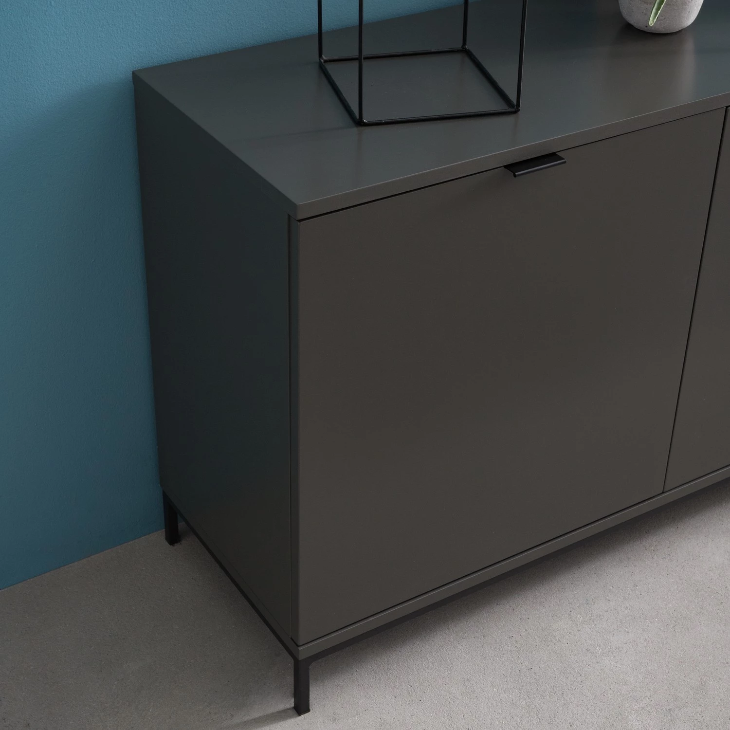 Studio Copenhagen Buffet Harma I - Gris foncé 18 Studio Copenhagen Buffet Harma I - Gris foncé – Image 16