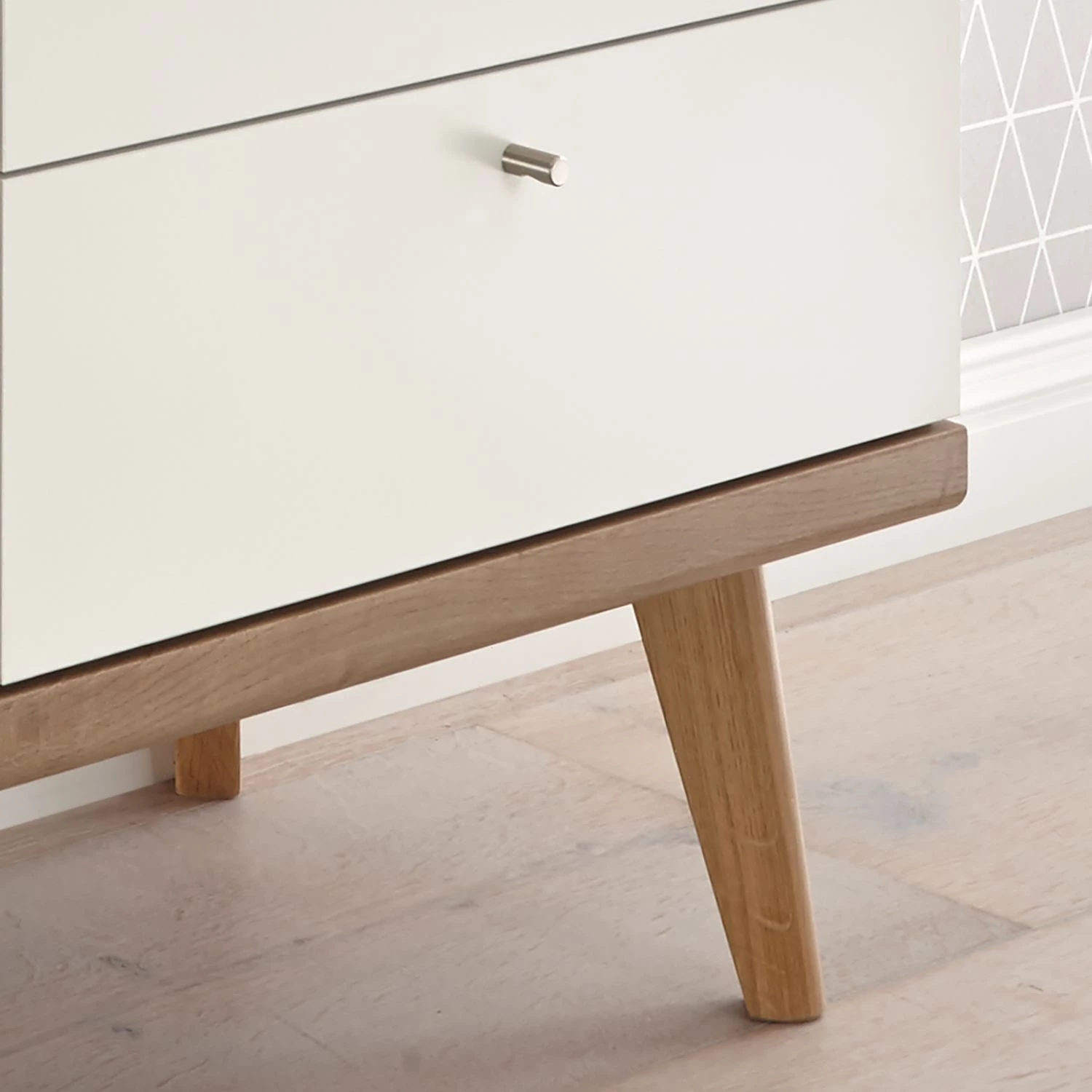 Norrwood Commode Gyland - Blanc matt / Imitation chêne Riviera 9 Norrwood Commode Gyland - Blanc matt / Imitation chêne Riviera – Image 7