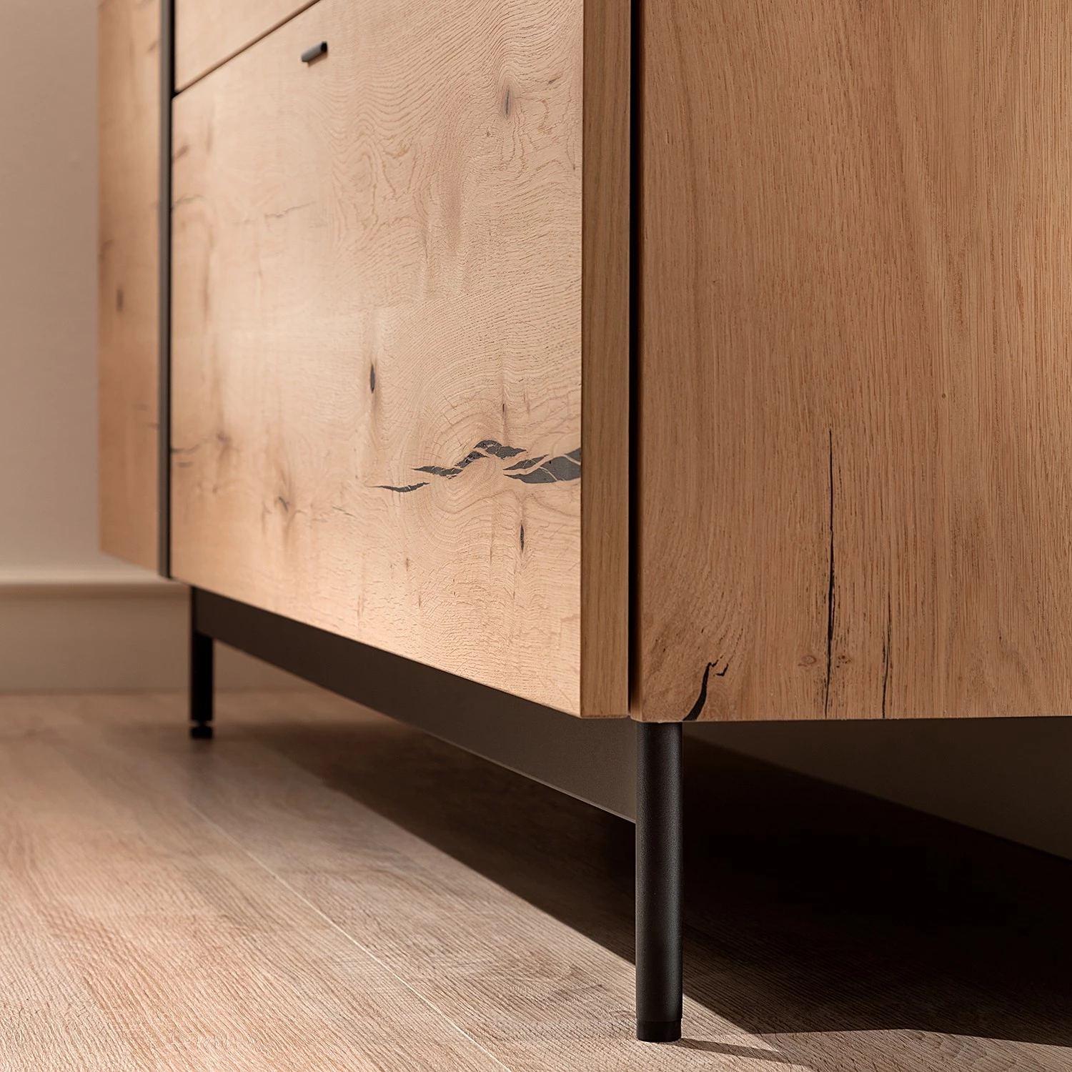 GWINNER Buffet Style - Placage en bois véritable / Métal - Chêne / Anthracite 9 GWINNER Buffet Style - Placage en bois véritable / Métal - Chêne / Anthracite – Image 7