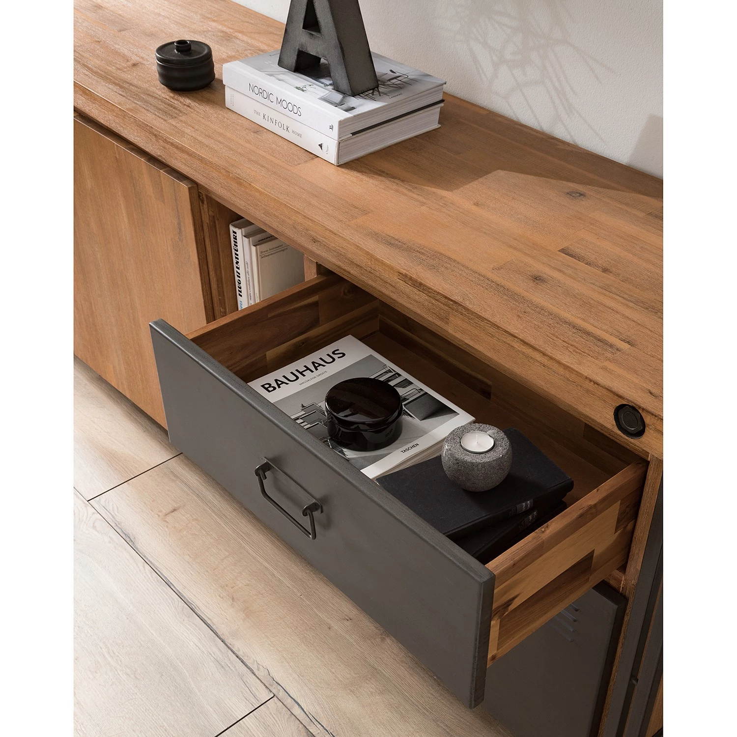 Ars manufacti Buffet Manchester VI - Acacia massif / Métal - Acacia / Anthracite 13 Ars manufacti Buffet Manchester VI - Acacia massif / Métal - Acacia / Anthracite – Image 11