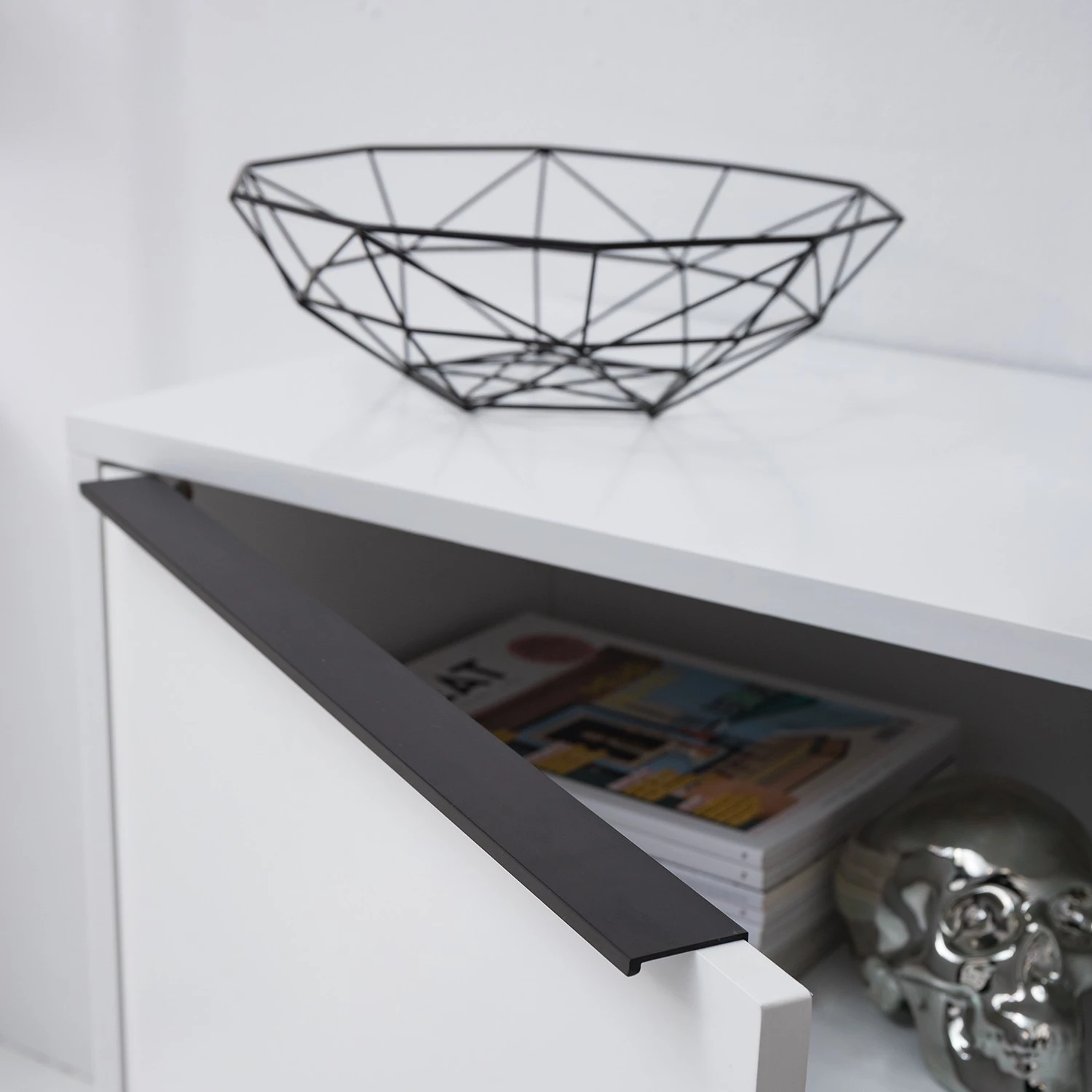 Fredriks Meuble TV White Hall I - Blanc mat / Noir 18 Fredriks Meuble TV White Hall I - Blanc mat / Noir – Image 16