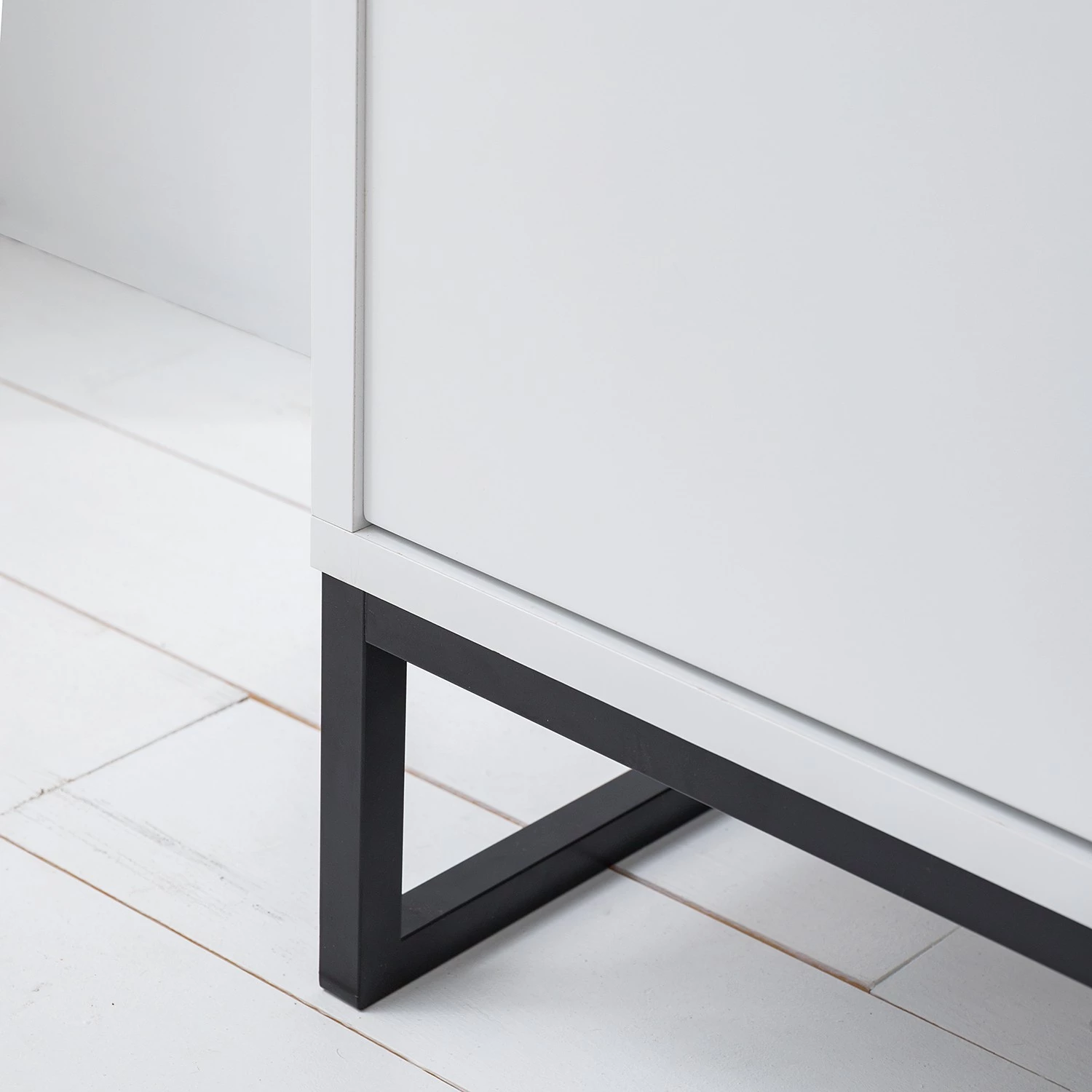 Fredriks Meuble TV White Hall I - Blanc mat / Noir 17 Fredriks Meuble TV White Hall I - Blanc mat / Noir – Image 15