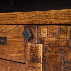 Wolf-Möbel Buffet Bazac - Avec éclairage - Acacia massif - Acacia / Gris foncé -France Enfilades Soldes 2022 1000243213 220314 060 DETAILS P000000001000243213