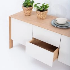 Studio Copenhagen Enfilade Maayka I - Partiellement en chêne massif - Blanc / Chêne clair -France Enfilades Soldes 2022 1000277378 211012 153648000088 DETAILS P000000001000277378