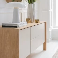 Studio Copenhagen Enfilade Maayka I - Partiellement en chêne massif - Blanc / Chêne clair -France Enfilades Soldes 2022 1000277378 220905 022 MOOD DETAILS P000000001000277378 mood